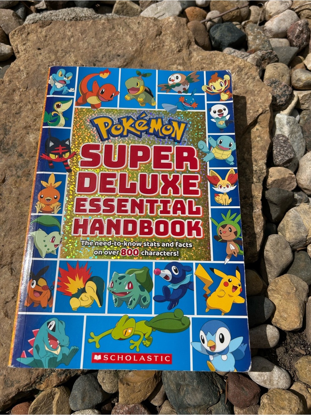 Pokémon Super Deluxe Essential Handbook - Picture 2 of 13